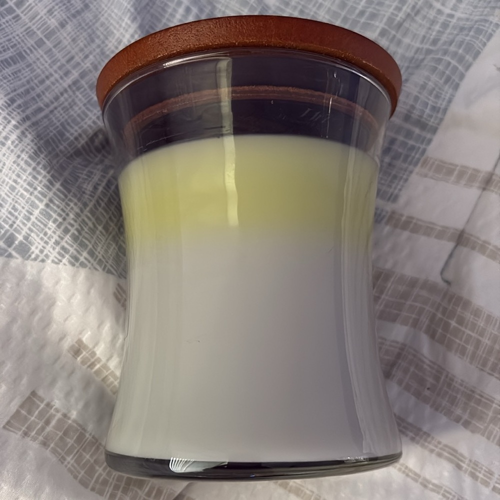 Candle - Picture 2 of 4